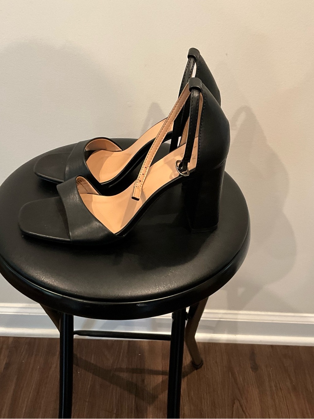 a new day Black Block Heel Open-Toe Ankle-Strap Sandals size 8